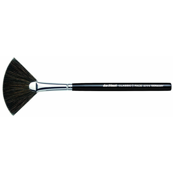 BLUSHER FAN BRUSH CLASSIC